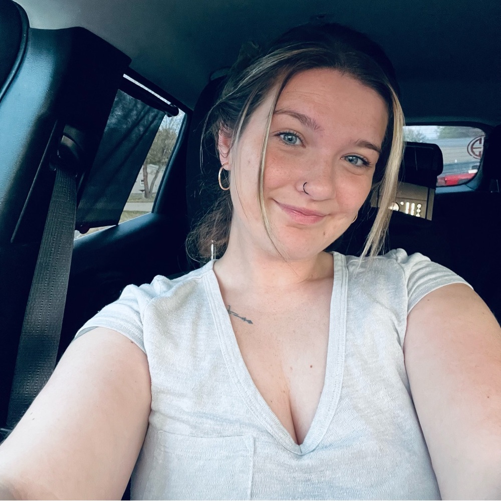 Meet your Posher, Elizabeth